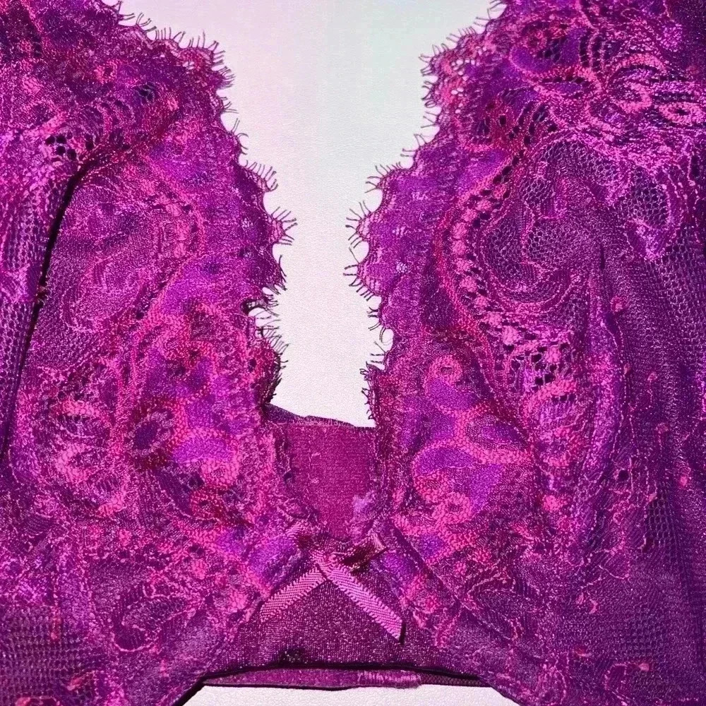 Cacique NWOT Sexy Boost Plunge Bra Womens 40D Purple Underwire Floral Lace 3Hook - Picture 4 of 14